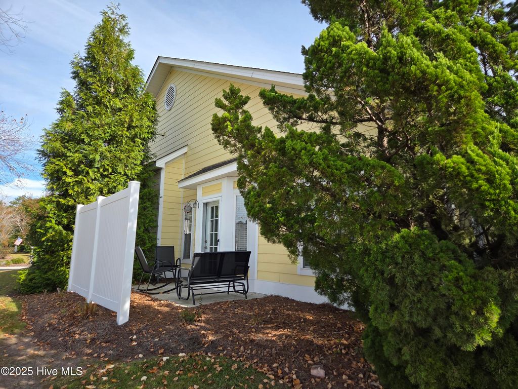 Photo of 400 Jade Cove, Newport, NC 28570 (MLS # 100538280)