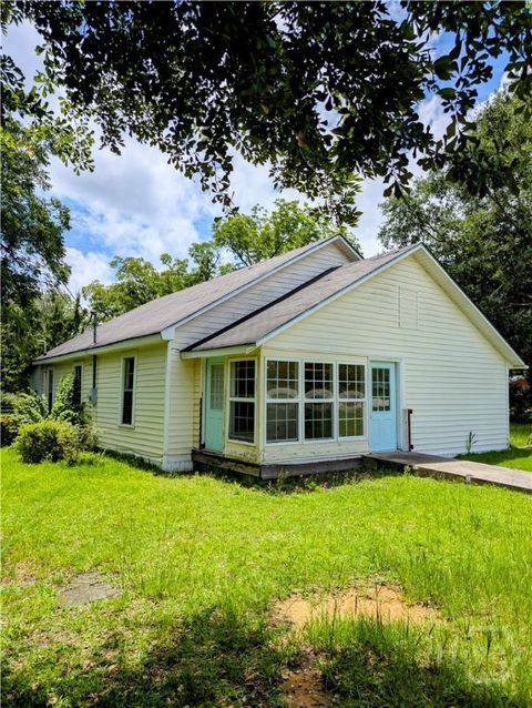 Homes For Sale - 912 5th Avenue<br/> Twin City, GA 30471