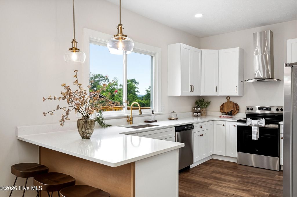 Photo of 404 W Forest Avenue, North Augusta, SC 29841 (MLS # 100580831)