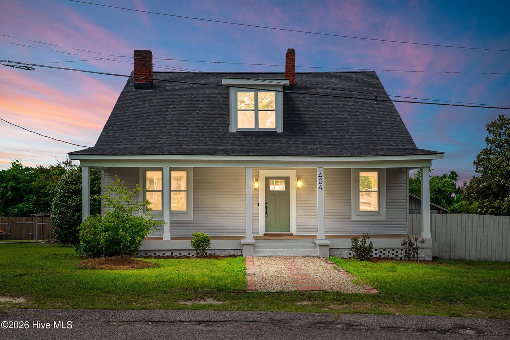 Photo of 404 W Forest Avenue, North Augusta, SC 29841 (MLS # 100580831)