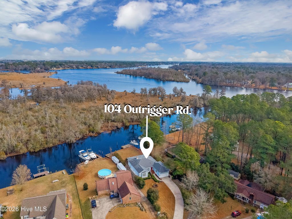 Photo of 104 Outrigger Road, New Bern, NC 28562 (MLS # 100546340)