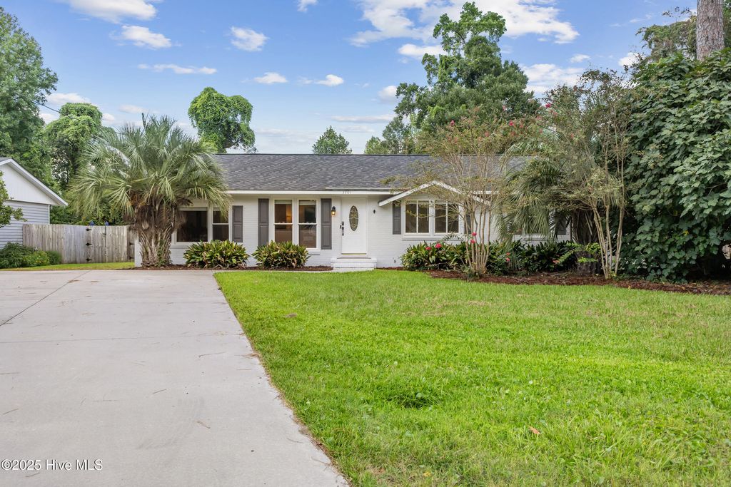 Photo of 3901 Ashley Circle, Wilmington, NC 28403 (MLS # 100553880)