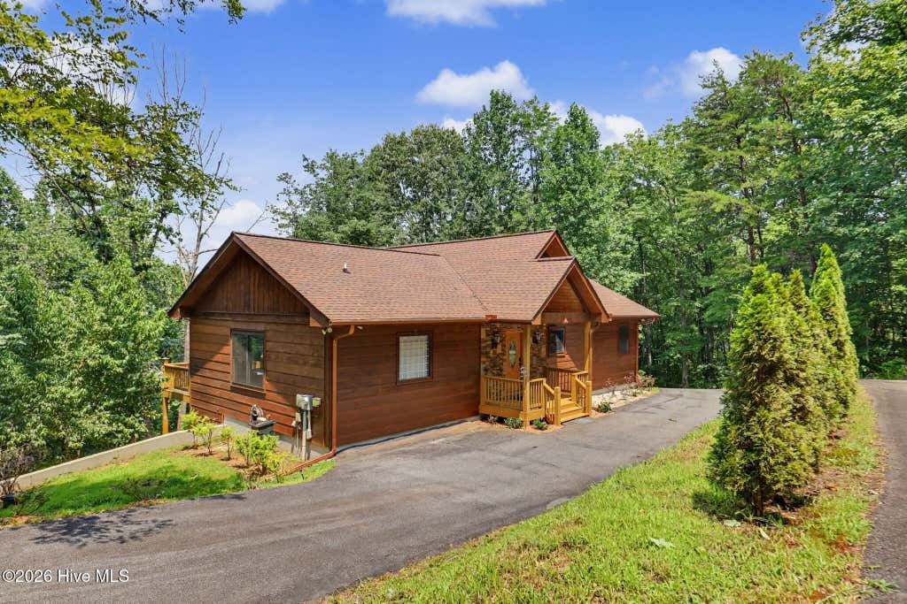 Photo of 210 Majestic Drive, Hayesville, NC 28904 (MLS # 100595036)