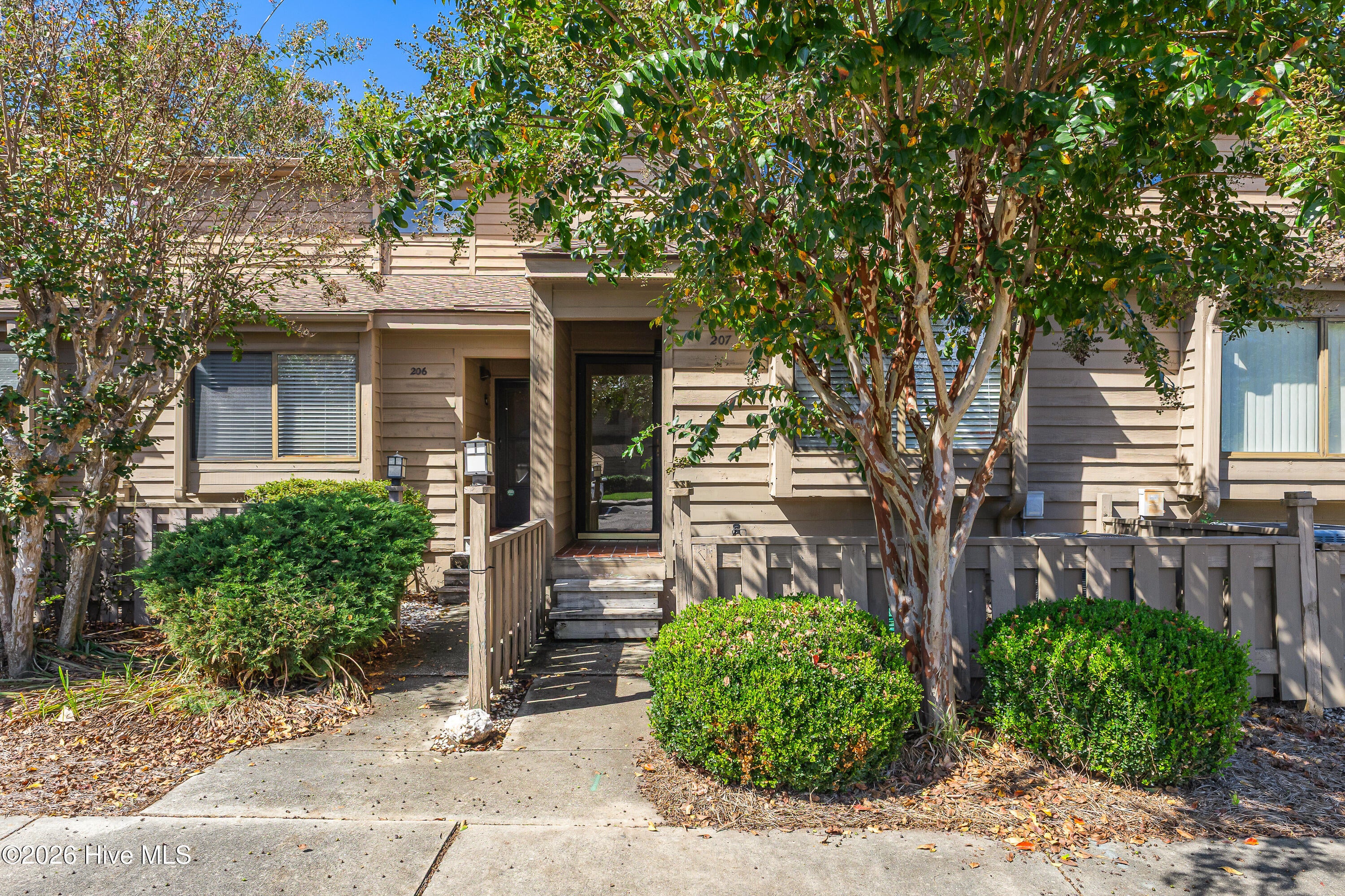 207 Saint Luke Court