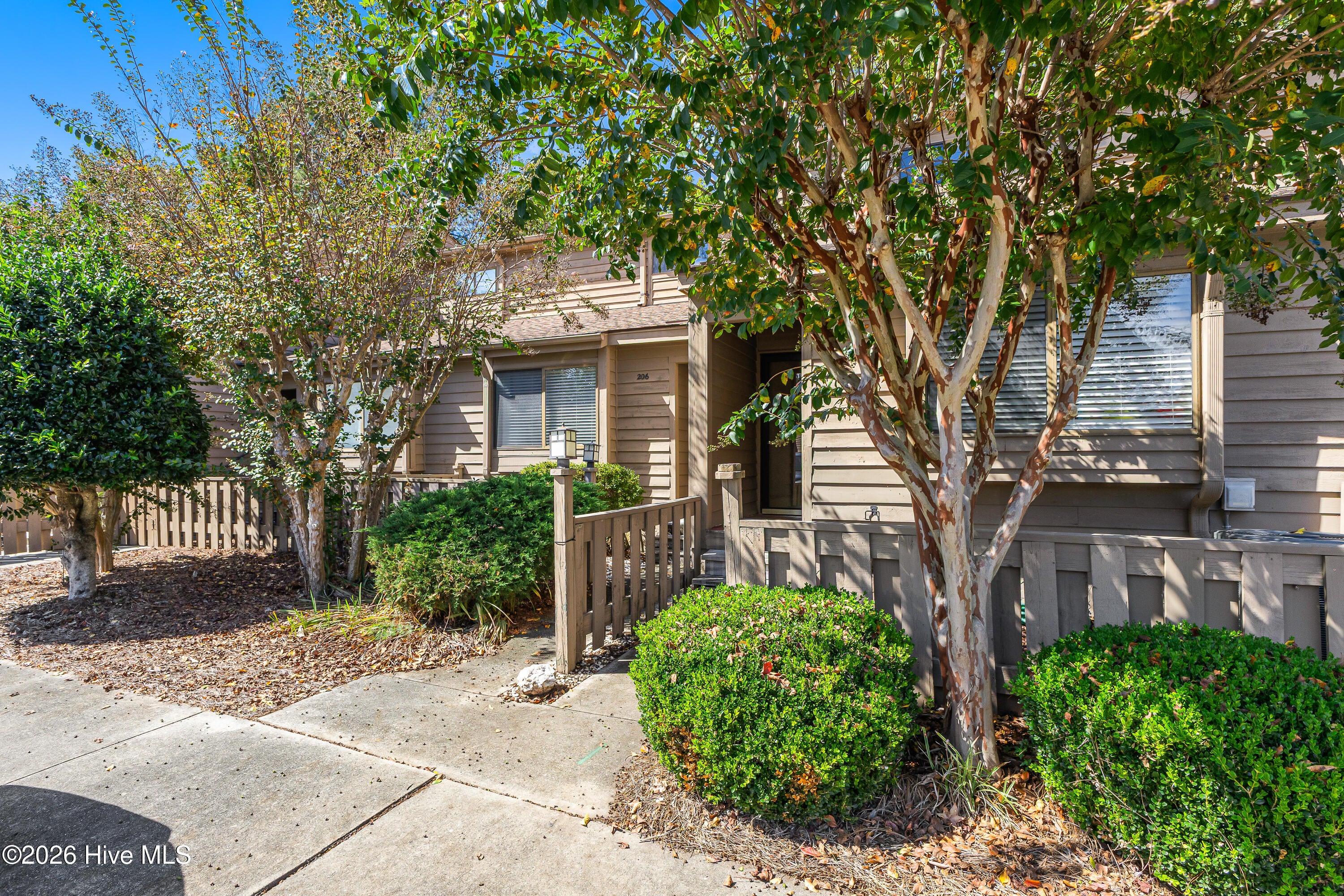 207 Saint Luke Court