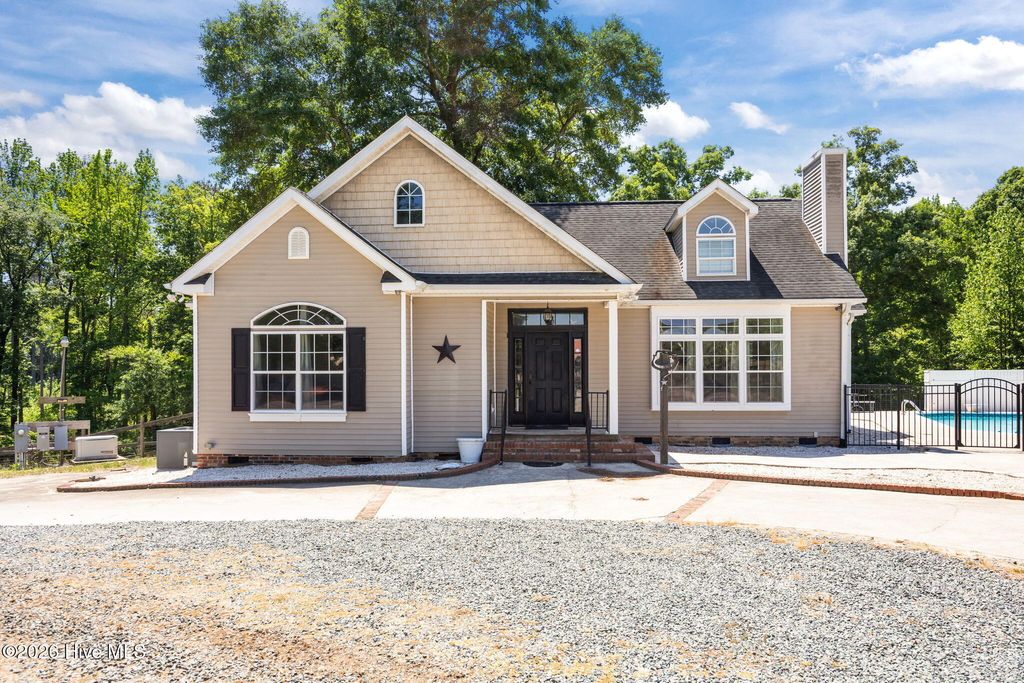 Photo of 450 Thomas #5-B, Cameron, NC 28326 (MLS # 100571732)
