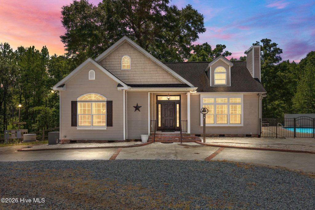 Photo of 450 Thomas #5-B, Cameron, NC 28326 (MLS # 100571732)