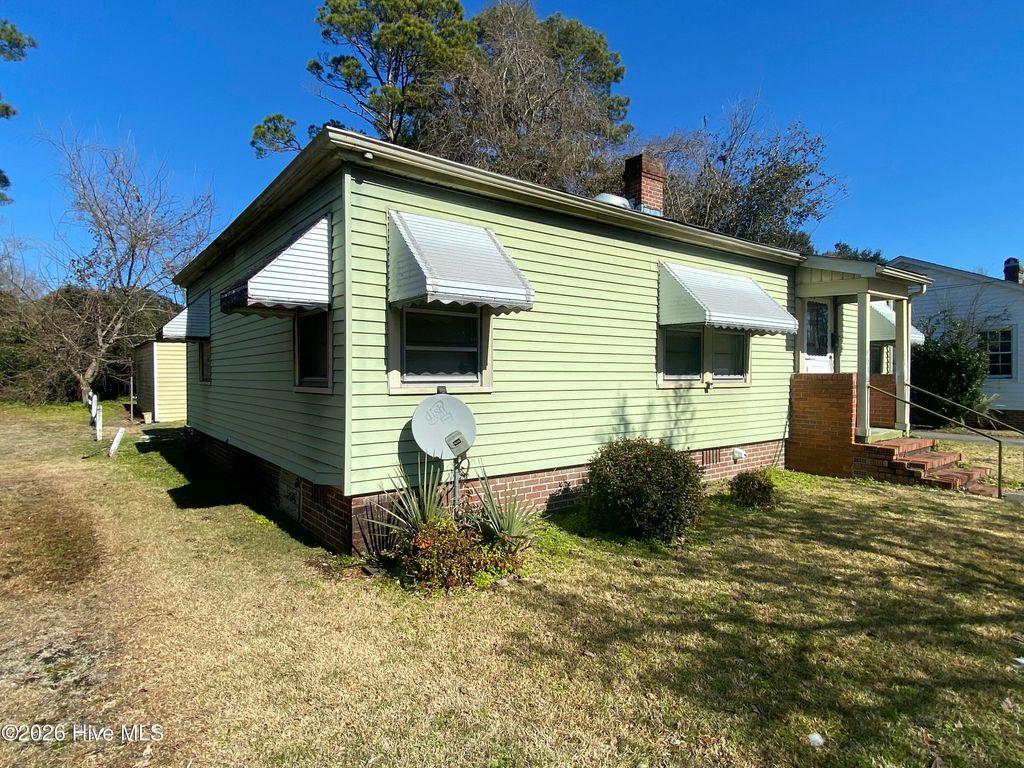 Photo of 1007 W Washington Avenue, Kinston, NC 28501 (MLS # 100553217)