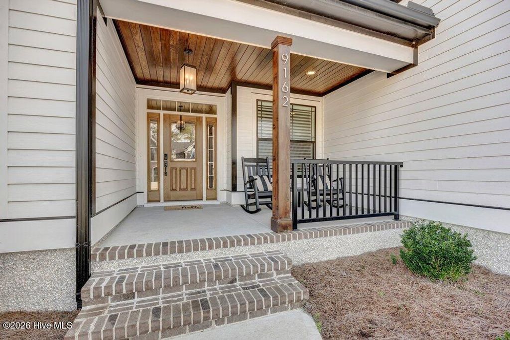 Photo of 9162 Crossbill Drive, Leland, NC 28451 (MLS # 100564119)