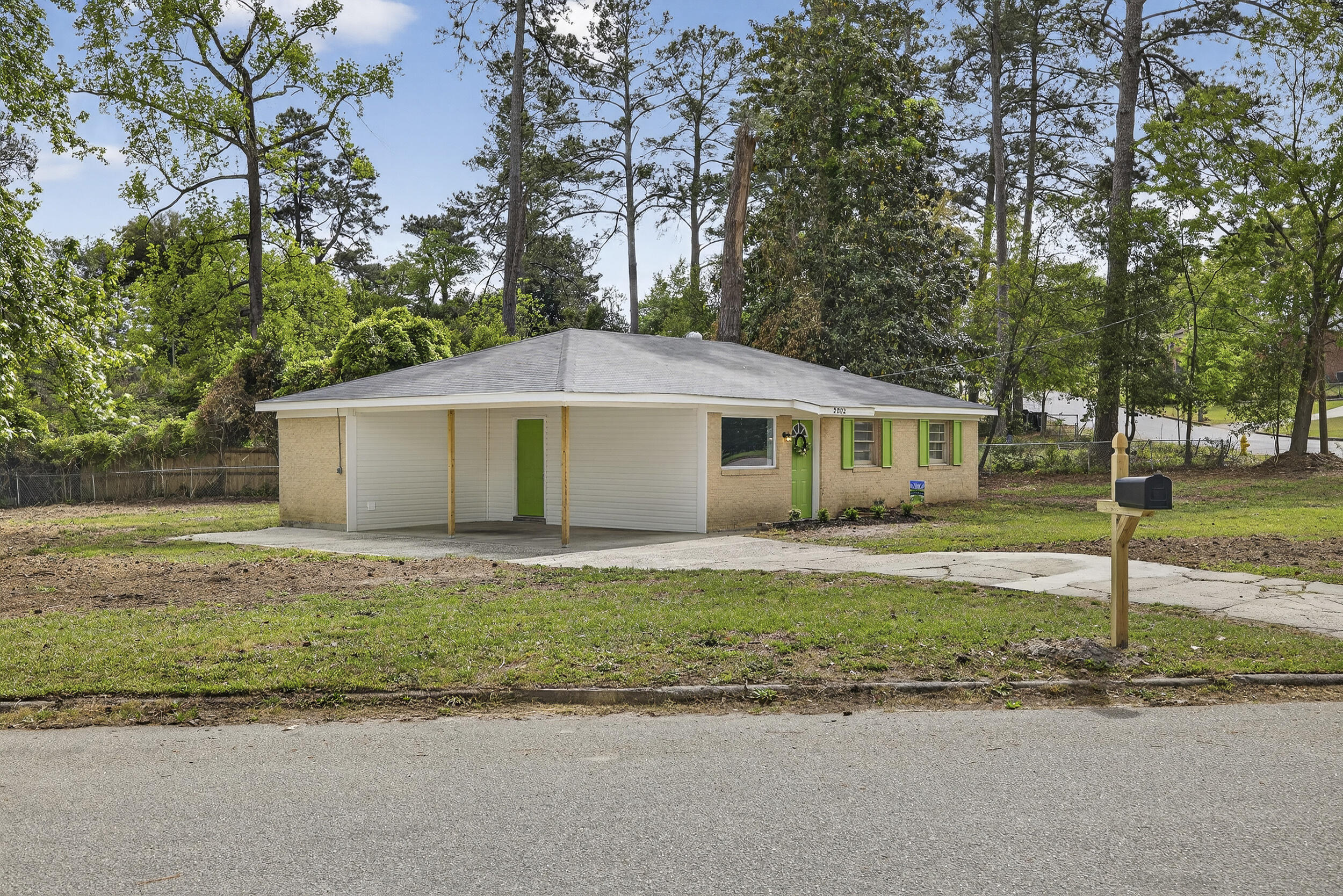 2002 Evergreen Drive