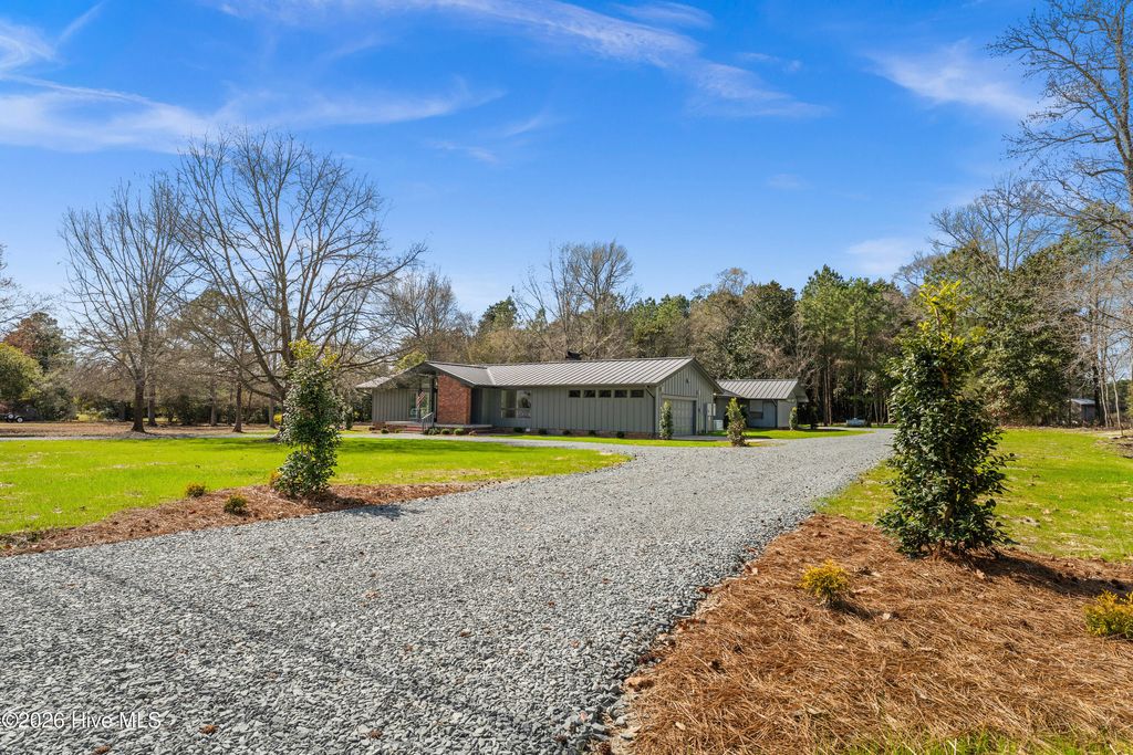 Photo of 1000 Pine Street, Lake Waccamaw, NC 28450 (MLS # 100561739)