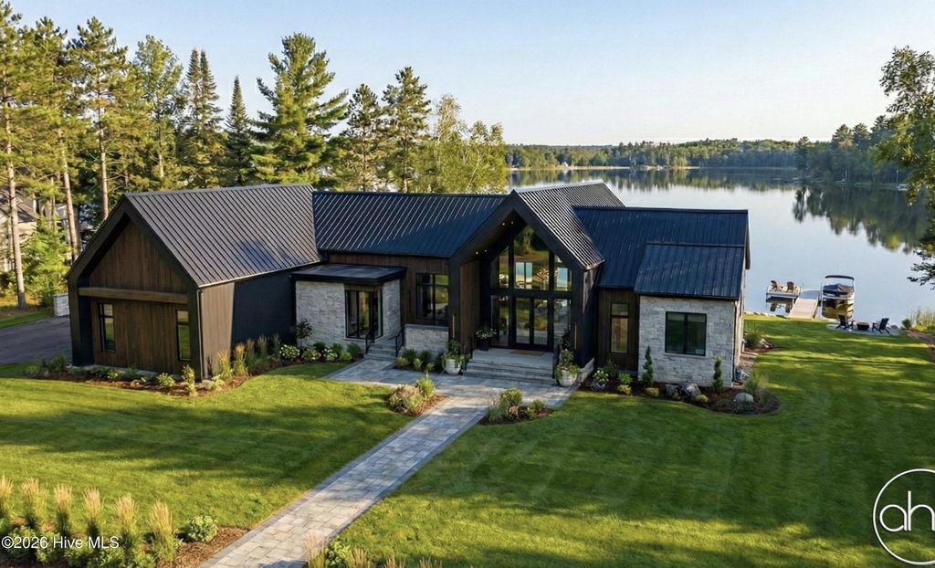 Photo of 128 Missie Cove Lane, Sneads Ferry, NC 28460 (MLS # 100551847)