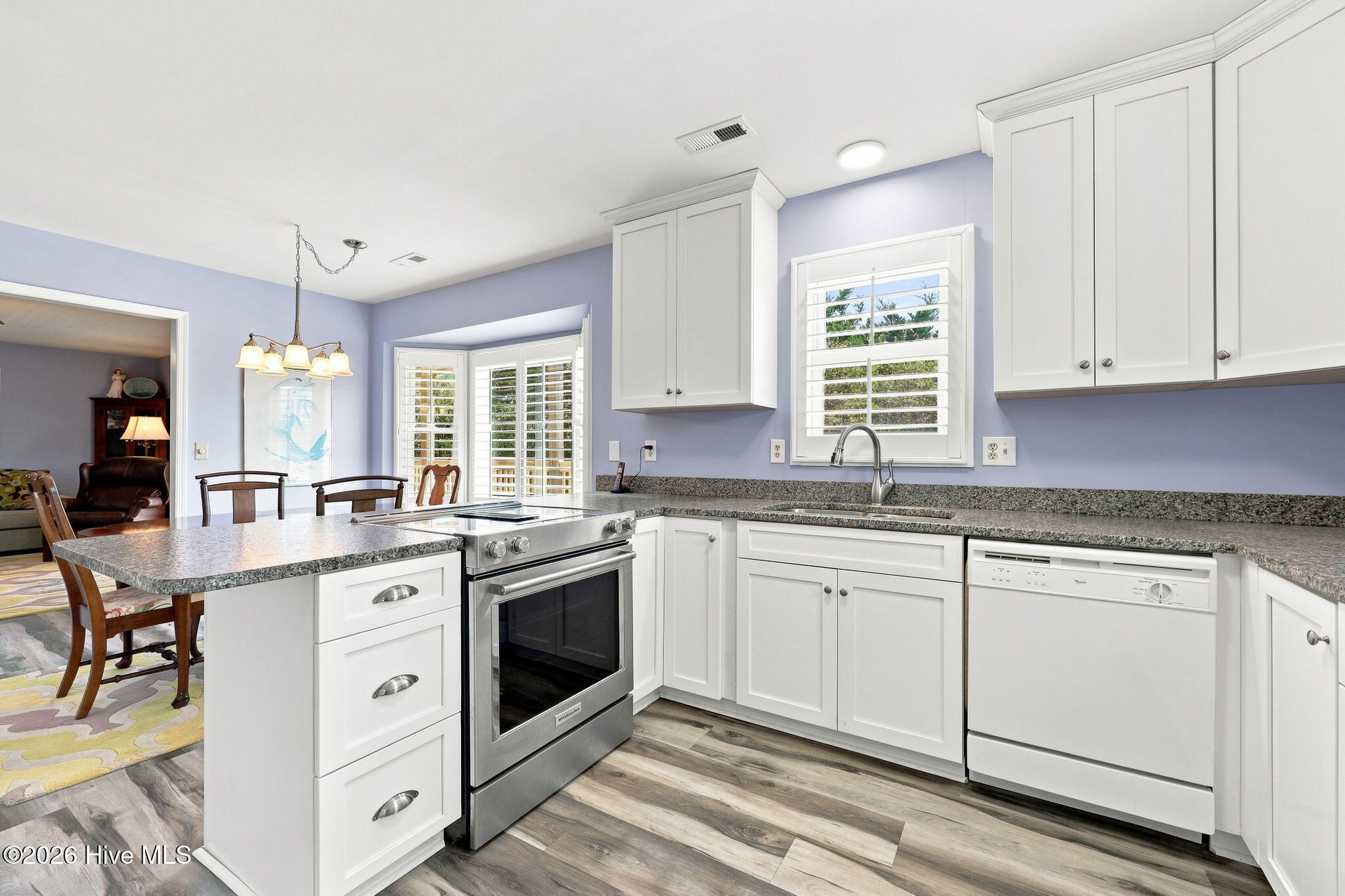 102 Periwinkle Drive