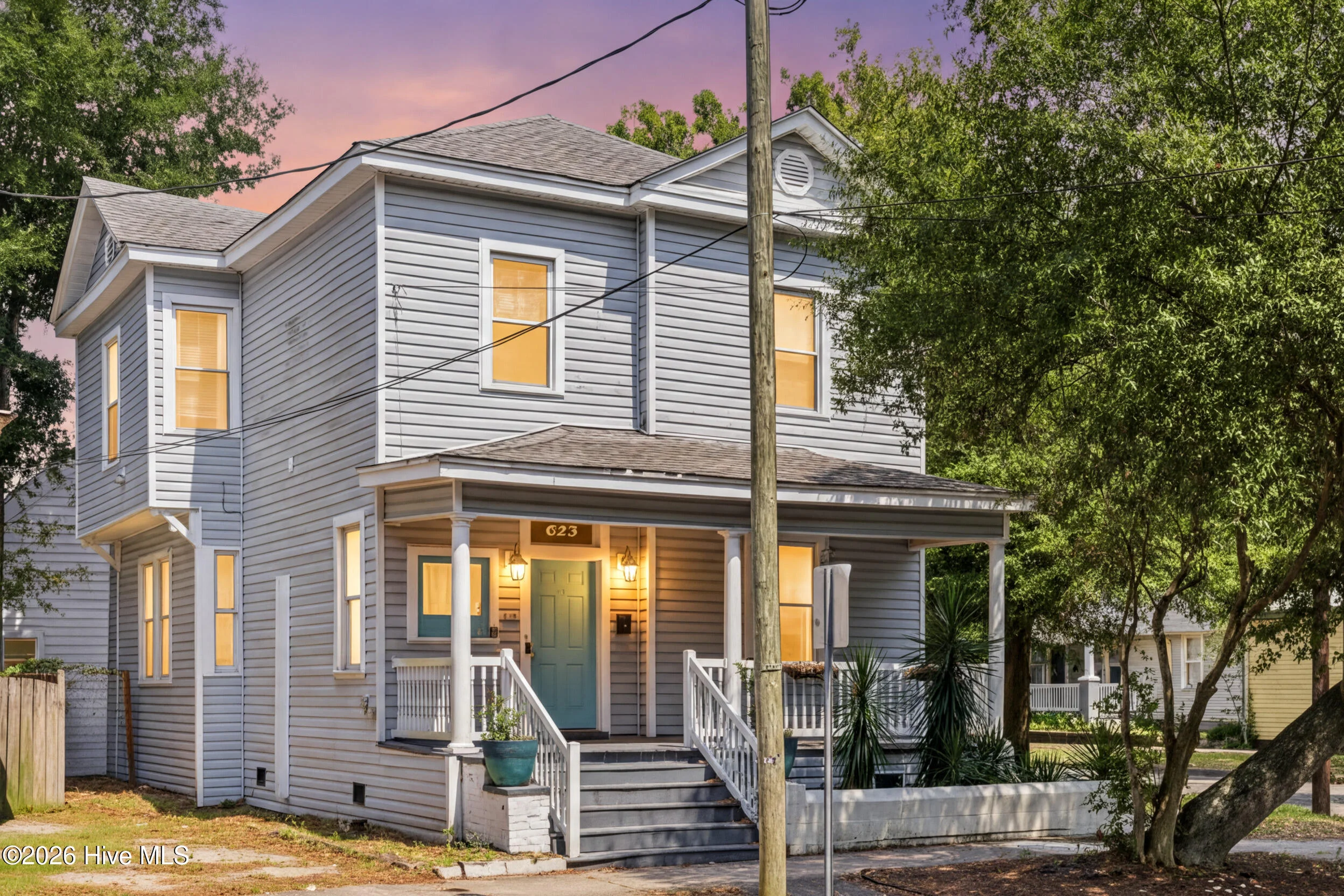 623 S 6th Street