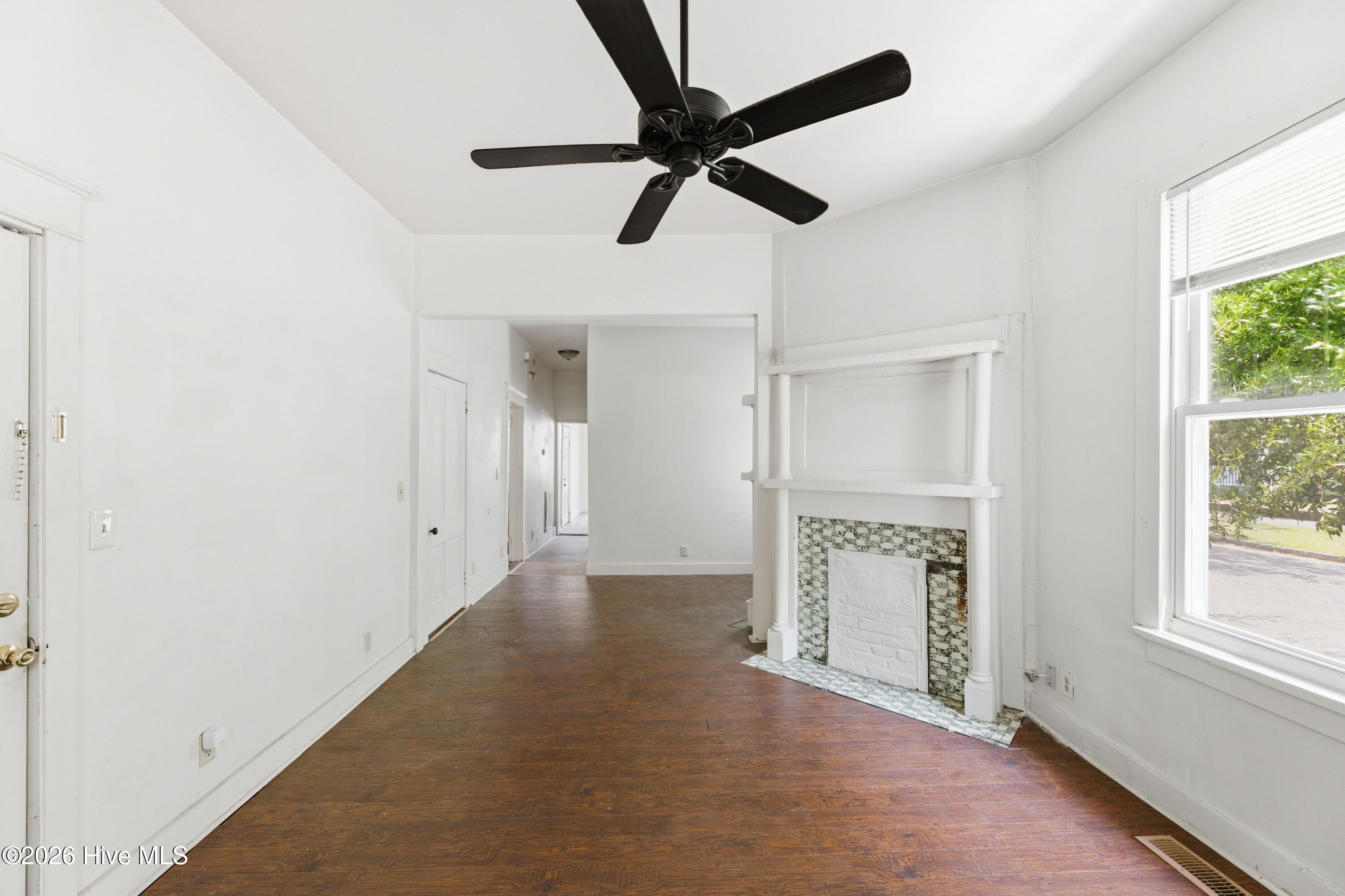 623 S 6th Street