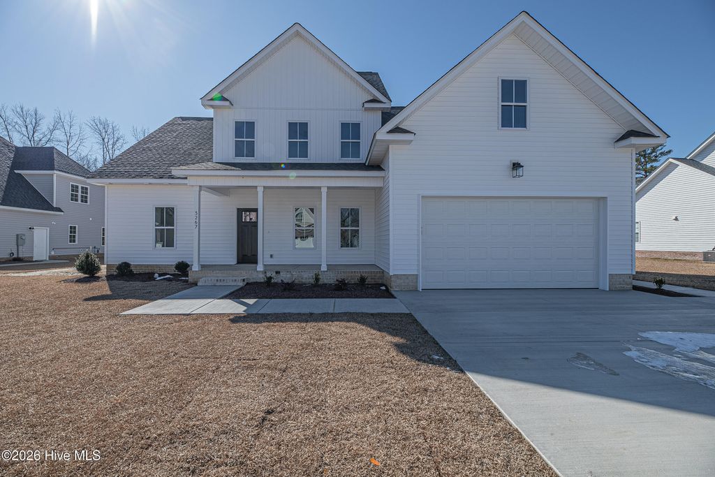 Photo of 3267 School View Drive, Farmville, NC 27828 (MLS # 100553751)