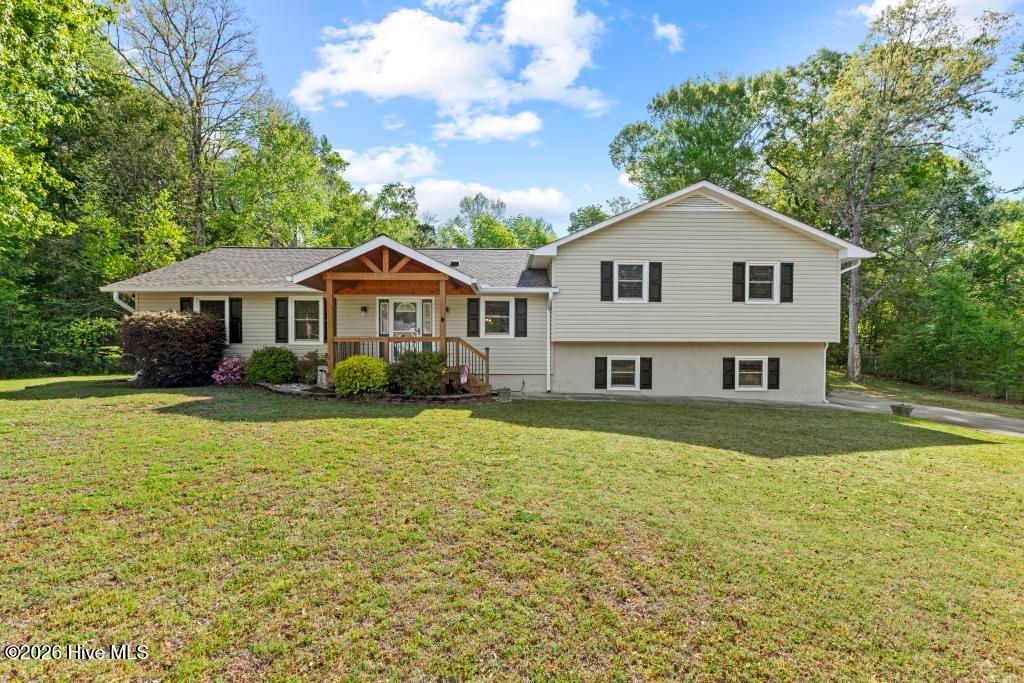 Photo of 222 Edgewood Drive, Jacksonville, NC 28546 (MLS # 100570465)