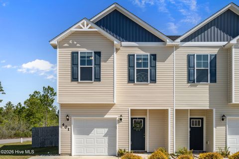 Townhouse For Sale - 401 Vandemere Court<br/> Onslow County, Holly Ridge, NC 28445