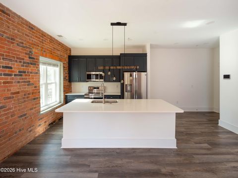 Tiny photo for 614 Peacock Lane #Apt 1, Wilmington, NC 28401 (MLS # 100549852)