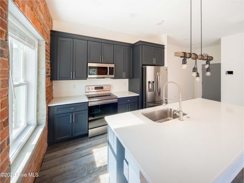 Tiny photo for 614 Peacock Lane #Apt 1, Wilmington, NC 28401 (MLS # 100549852)