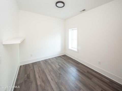 Tiny photo for 614 Peacock Lane #Apt 1, Wilmington, NC 28401 (MLS # 100549852)