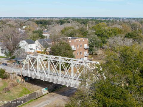 Tiny photo for 614 Peacock Lane #Apt 1, Wilmington, NC 28401 (MLS # 100549852)
