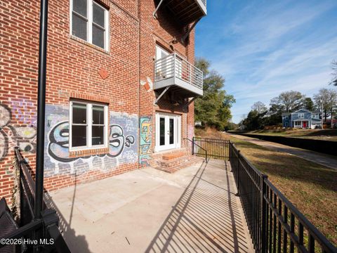 Tiny photo for 614 Peacock Lane #Apt 1, Wilmington, NC 28401 (MLS # 100549852)