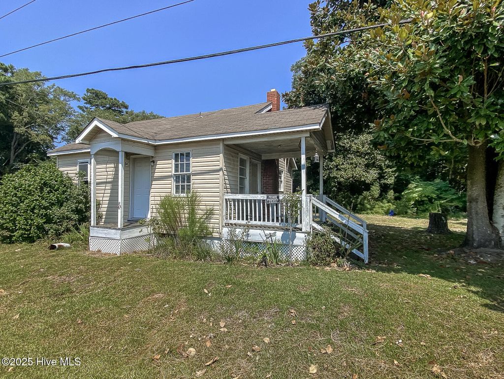 Photo of 8533 Caratoke Highway, Powells Point, NC 27966 (MLS # 100567109)