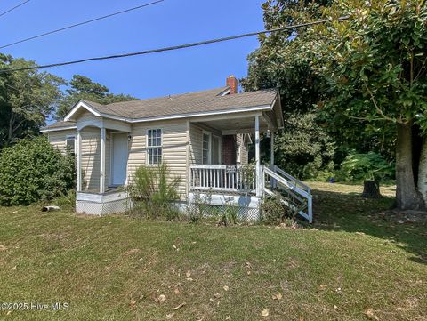 Homes For Sale - 8533 Caratoke Highway<br/> Currituck County, Powells Point, NC 27966