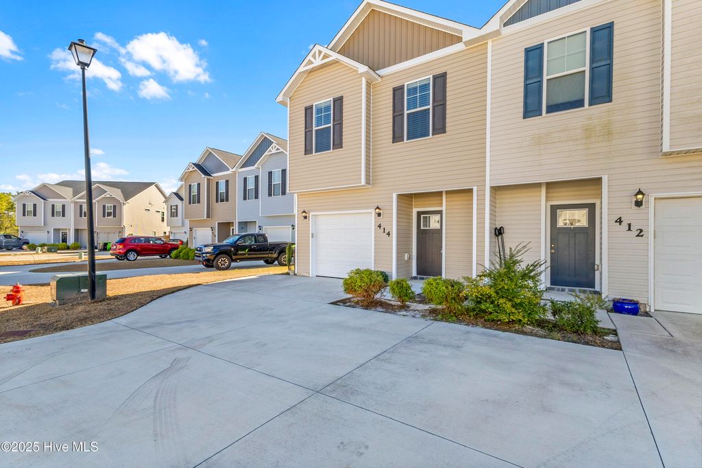 Photo of 414 Vandemere Court, Holly Ridge, NC 28445 (MLS # 100547204)