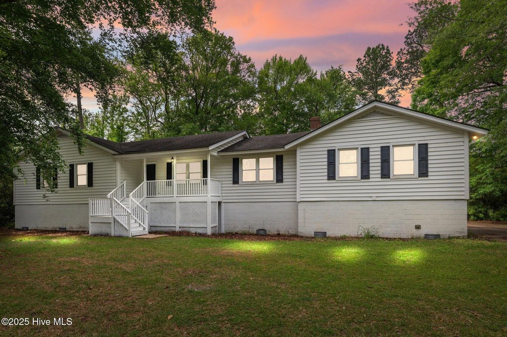 Photo of 105 Country Place, Washington, NC 27889 (MLS # 100505804)