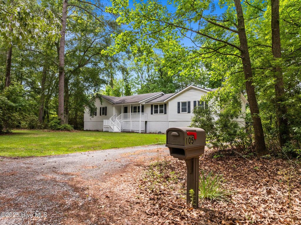 Photo of 105 Country Place, Washington, NC 27889 (MLS # 100505804)