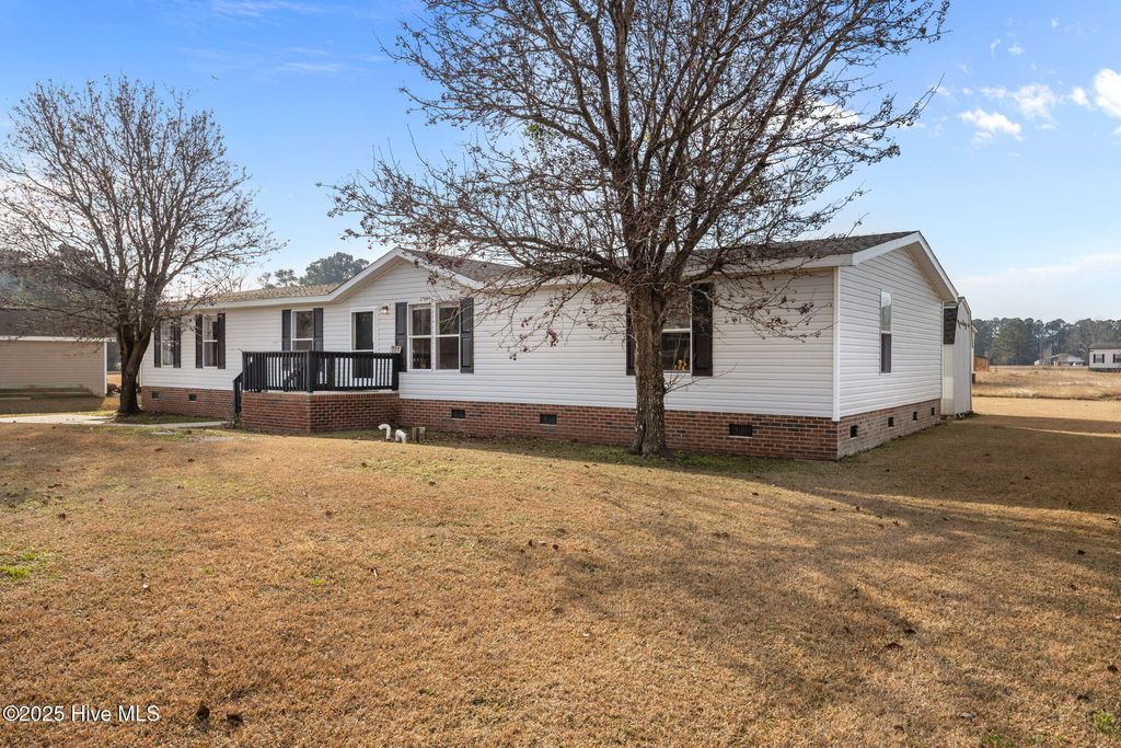 Photo of 115 Patsy Lane, Hubert, NC 28539 (MLS # 100546042)