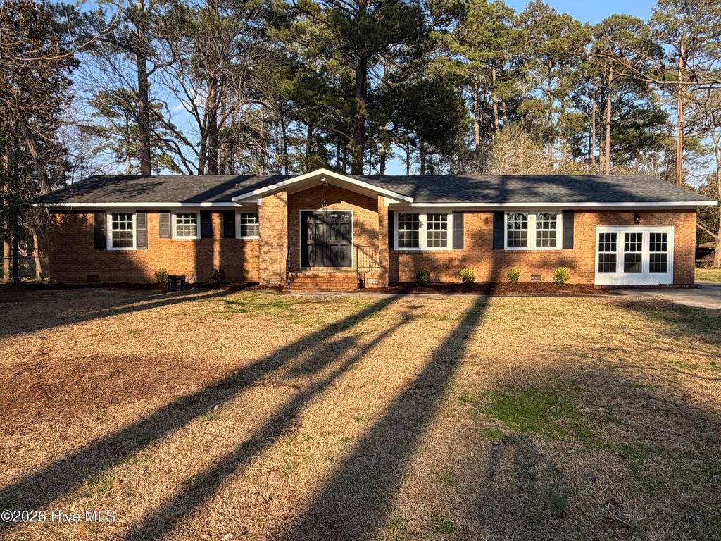 Photo of 3504 Taylor Street, New Bern, NC 28560 (MLS # 100561321)