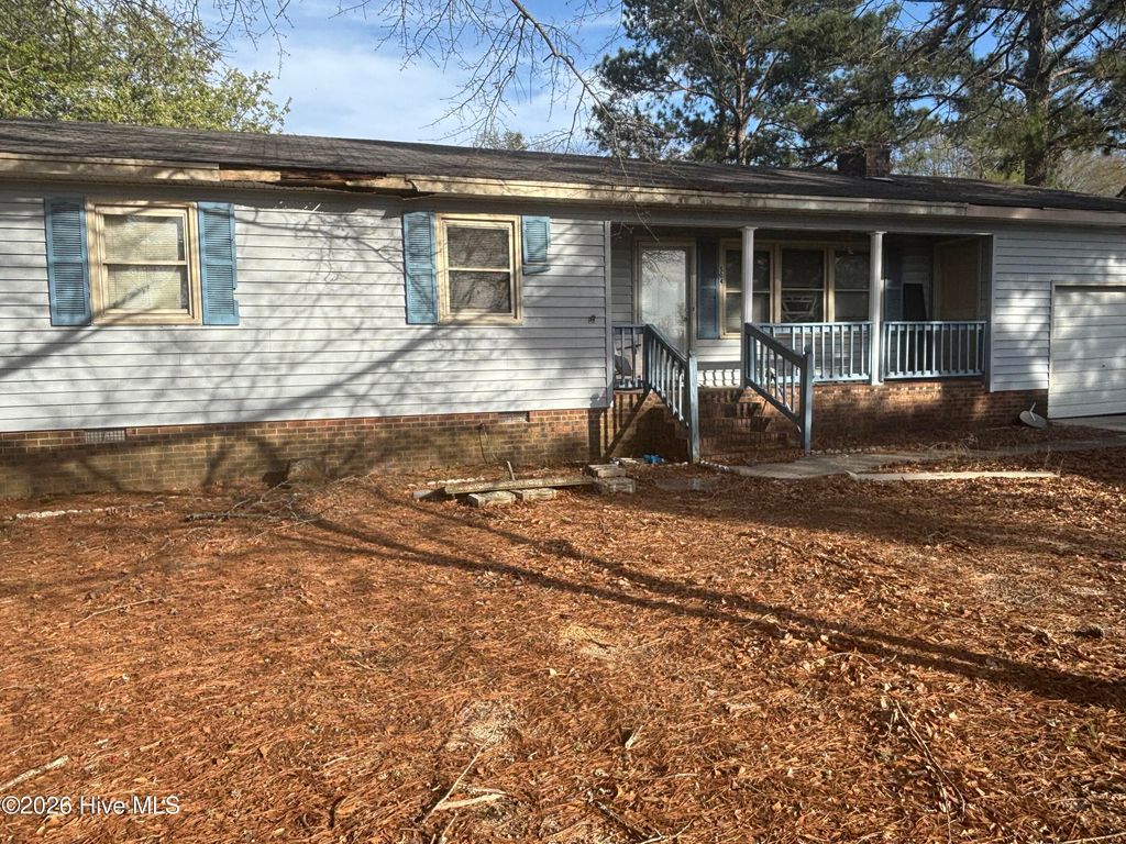 Photo of 504 Beeler Avenue, Hamlet, NC 28345 (MLS # 100561209)