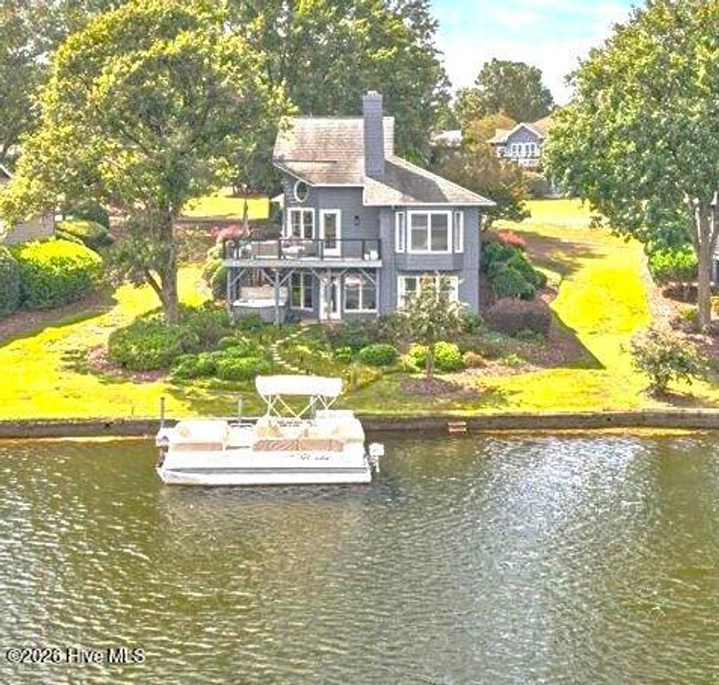 Photo of 4 Westlake Pointe Drive, Pinehurst, NC 28374 (MLS # 100563990)