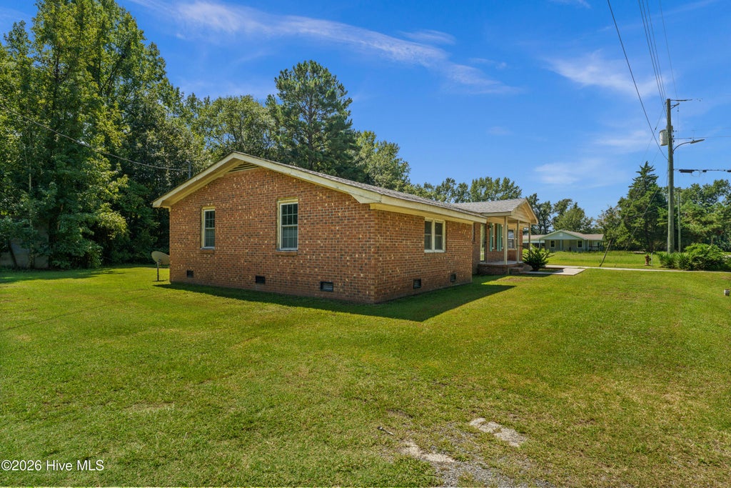 Photo of 204 Julia Street, Warsaw, NC 28398 (MLS # 100601719)