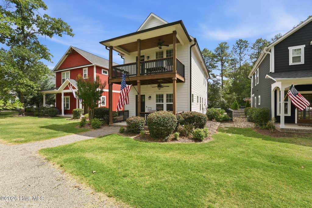 Photo of 261 Springwood Way, Southern Pines, NC 28387 (MLS # 100586306)