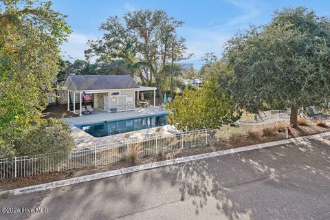 Tiny photo for 612 W Brown Street #Apt B, Southport, NC 28461 (MLS # 100545085)