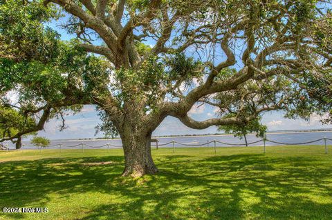 Tiny photo for 612 W Brown Street #Apt B, Southport, NC 28461 (MLS # 100545085)