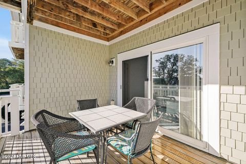 Tiny photo for 612 W Brown Street #Apt B, Southport, NC 28461 (MLS # 100545085)