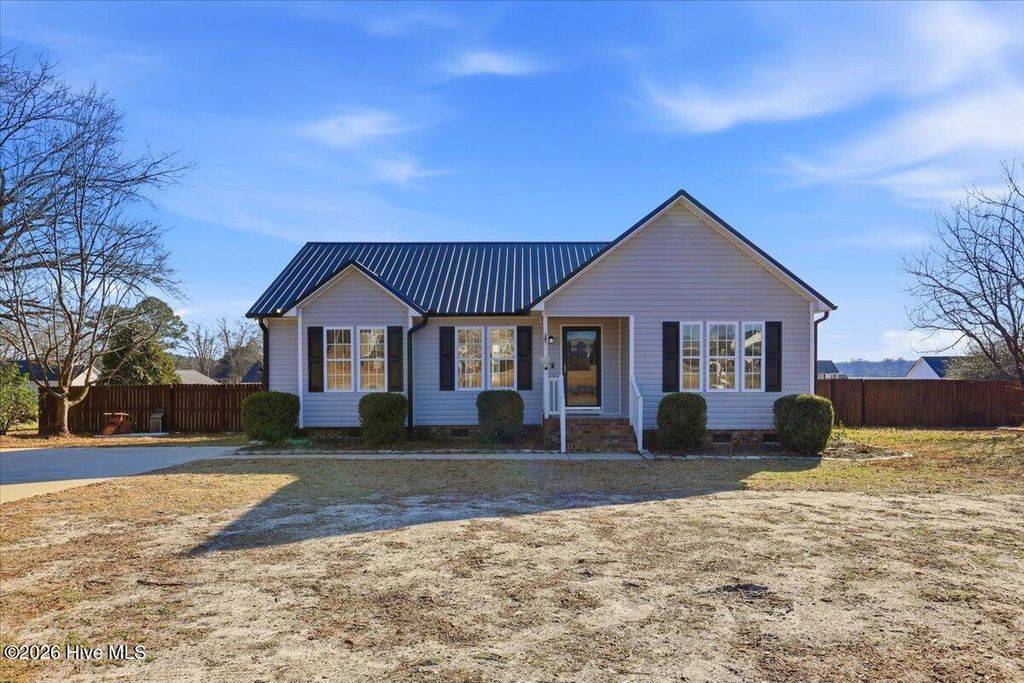 Photo of 116 Maryland Drive, La Grange, NC 28551 (MLS # 100553694)