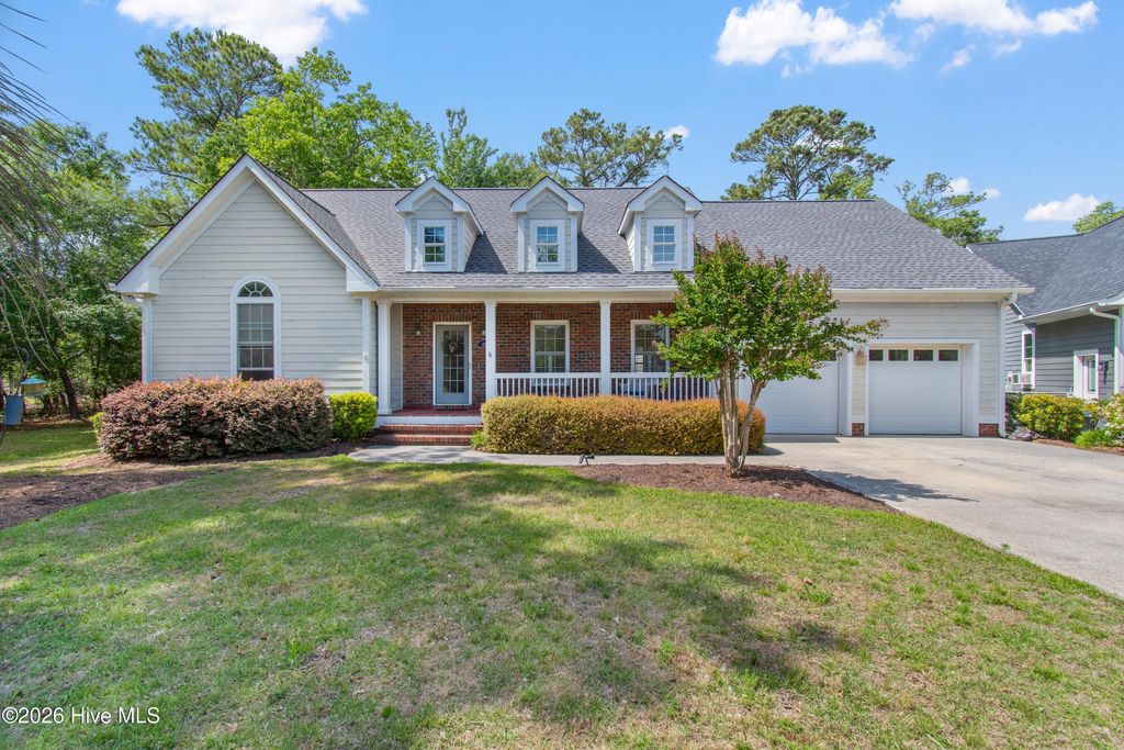 Photo of 429 Autumn Chase SE, Bolivia, NC 28422 (MLS # 100572567)