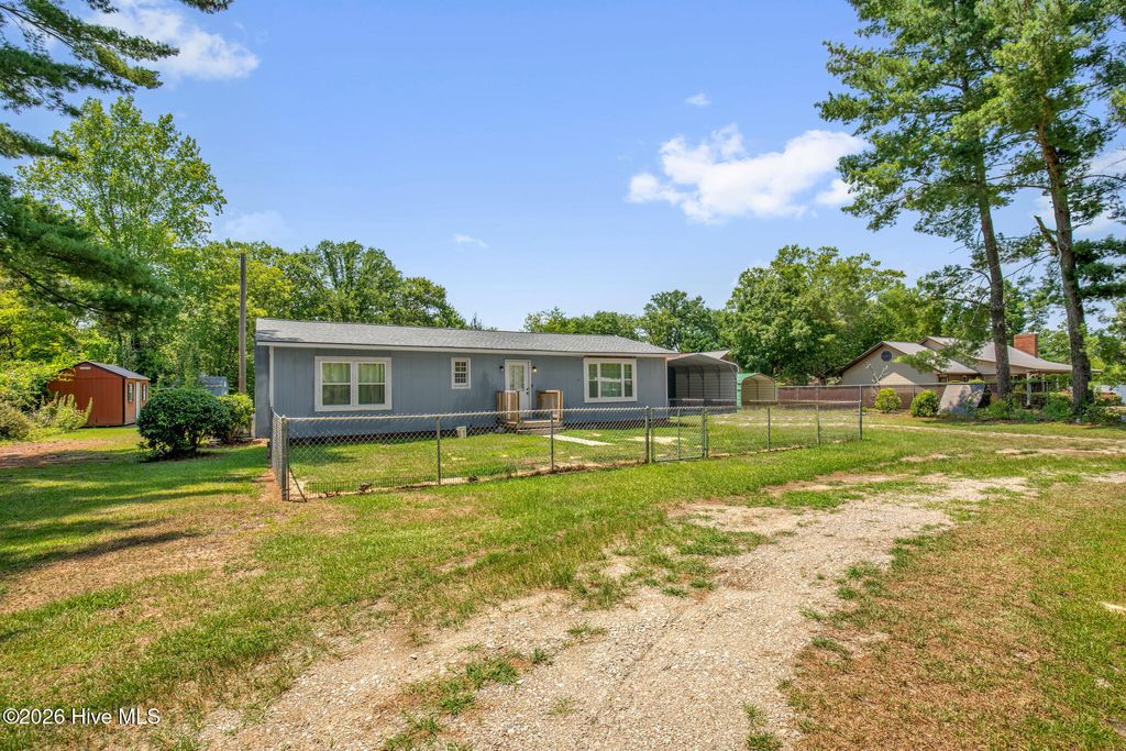 Photo of 157 Flat Rock Lane, Aberdeen, NC 28315 (MLS # 100590663)