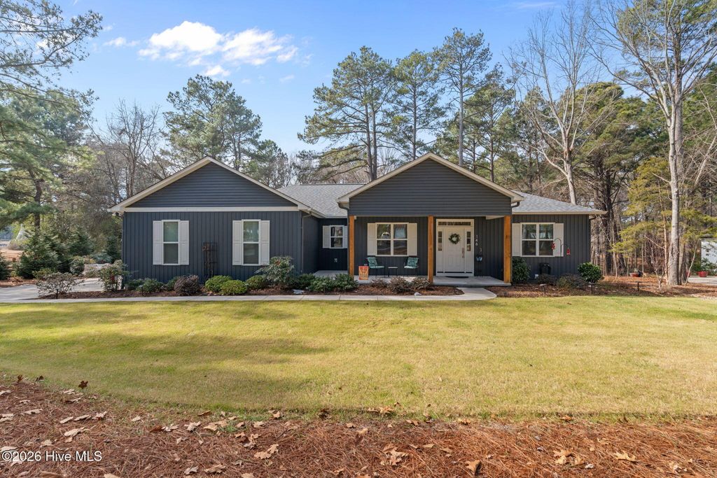Photo of 146 Sunset Way, Seven Lakes, NC 27376 (MLS # 100553487)