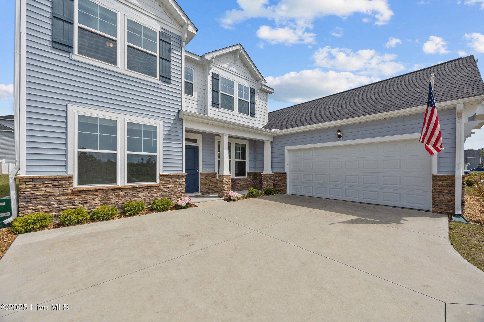 260 E Red Head Circle