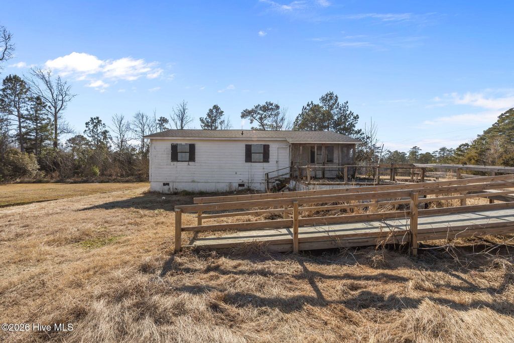 Photo of 270 Smith Creek Road, Bayboro, NC 28515 (MLS # 100554653)