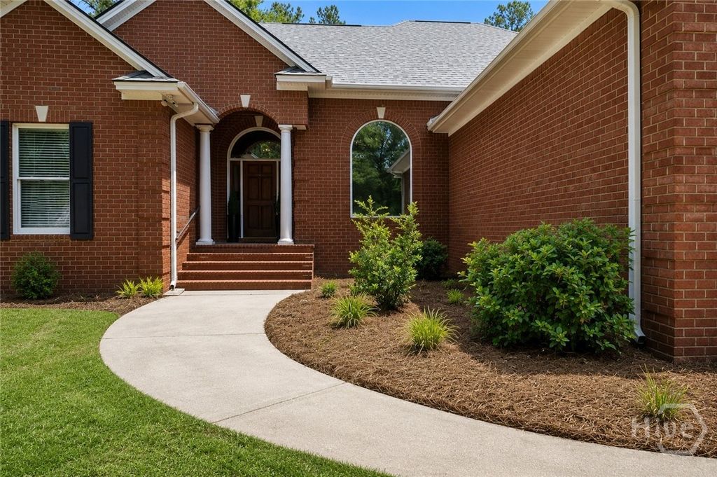 Photo of 572 Kelsall Drive, Richmond Hill, GA 31324 (MLS # SA355283)