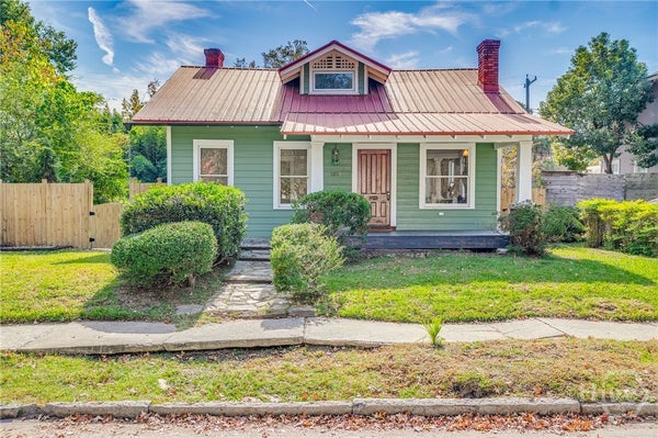 1219 E 48TH ST, SAVANNAH, GA 31404 - Image a92685f94ed52423966d3077df7ebd1f/2220519087