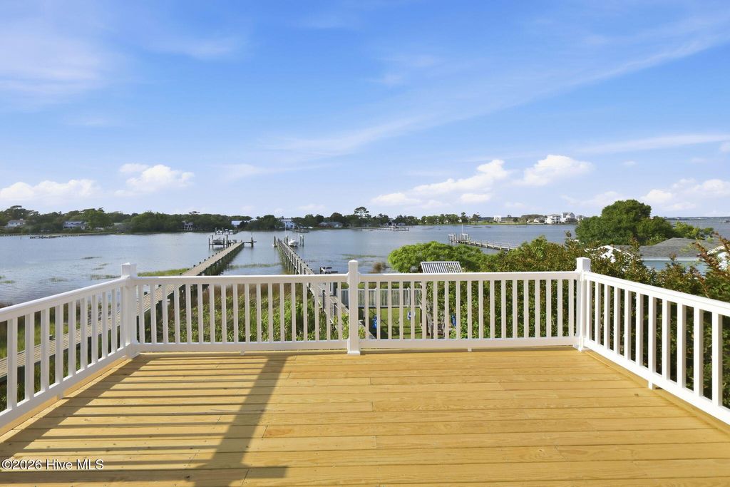 Photo of 1510 Avery Street, Morehead City, NC 28557 (MLS # 100574152)